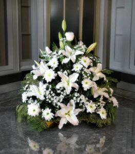 arreglo-floral-condolencias-quito-un-solo-frente